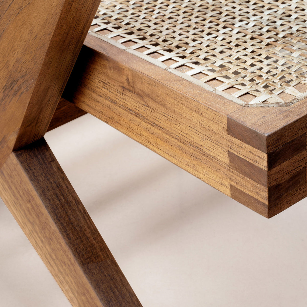 Cross Easy Chair