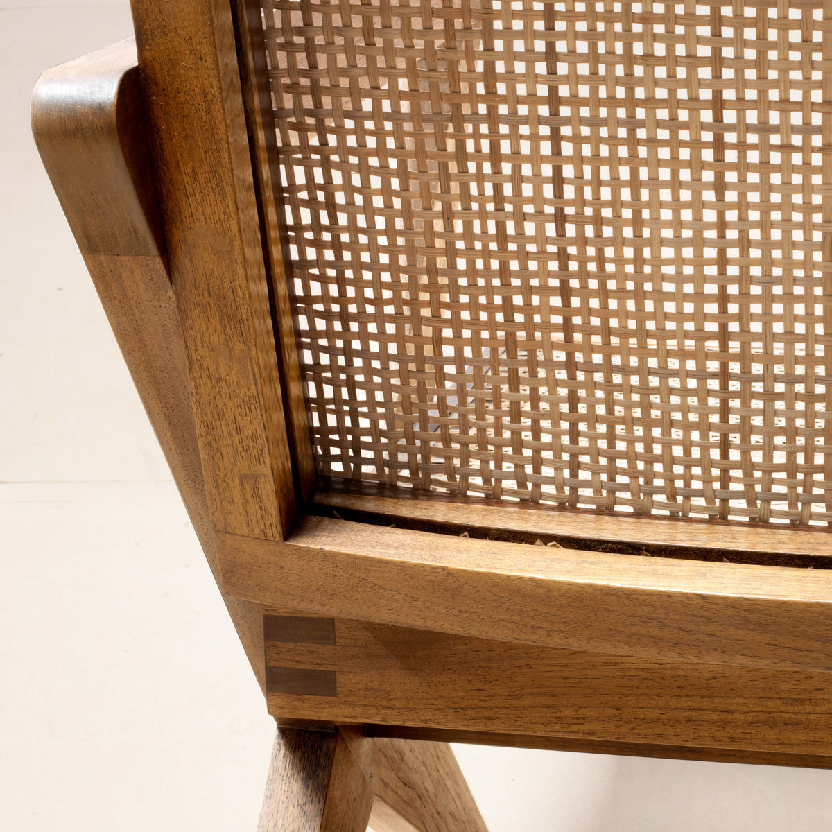 Cross Easy Chair