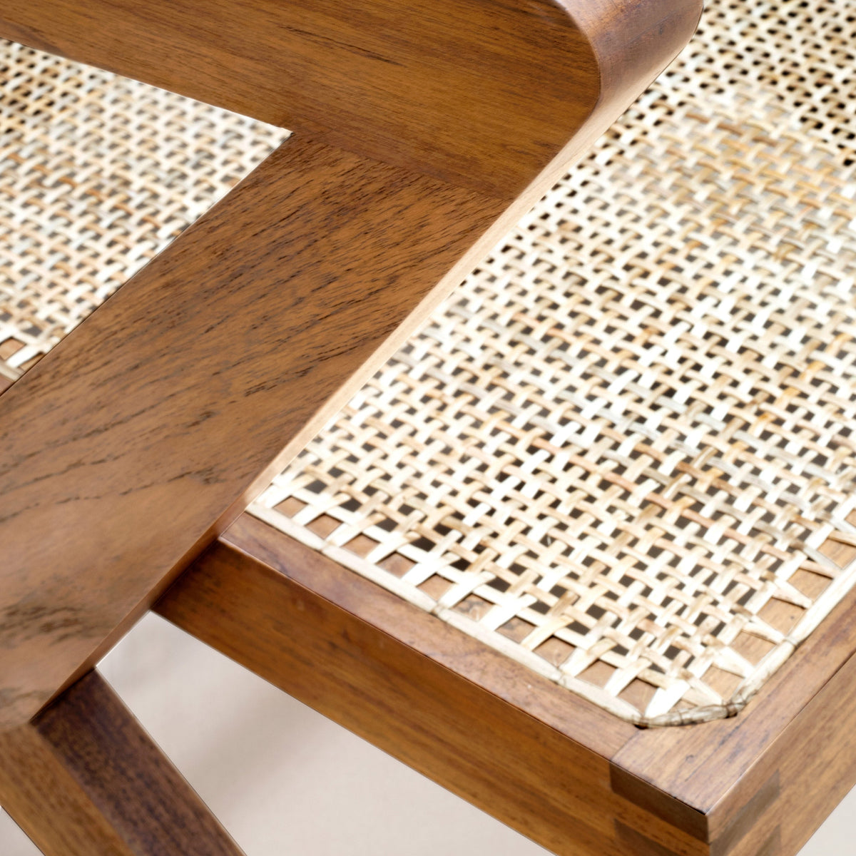 Cross Easy Chair