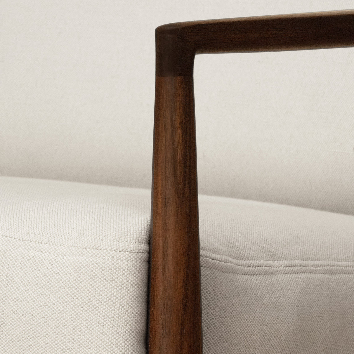 Tangāli Comfort Chair