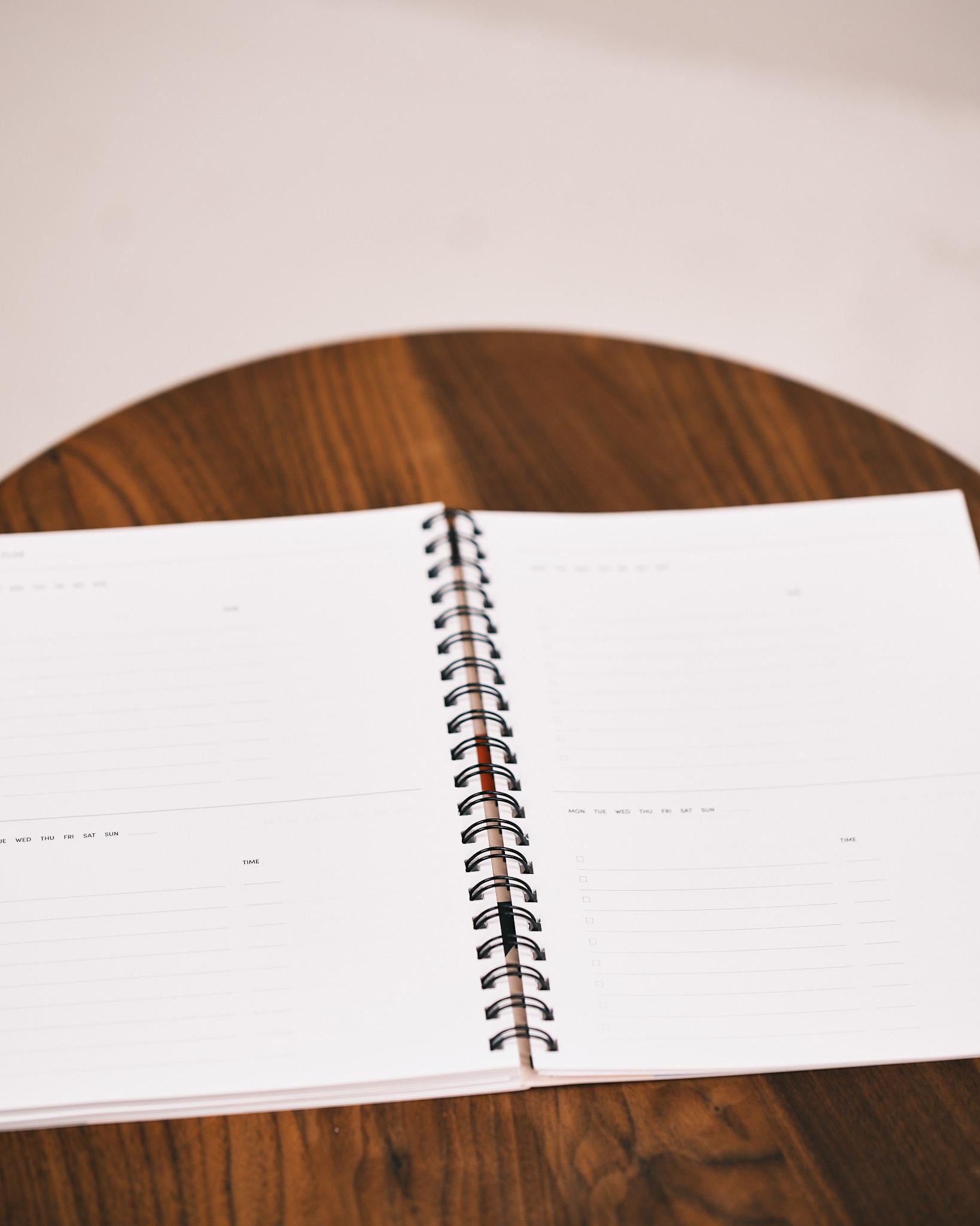 large arches daily weekly monthly planner