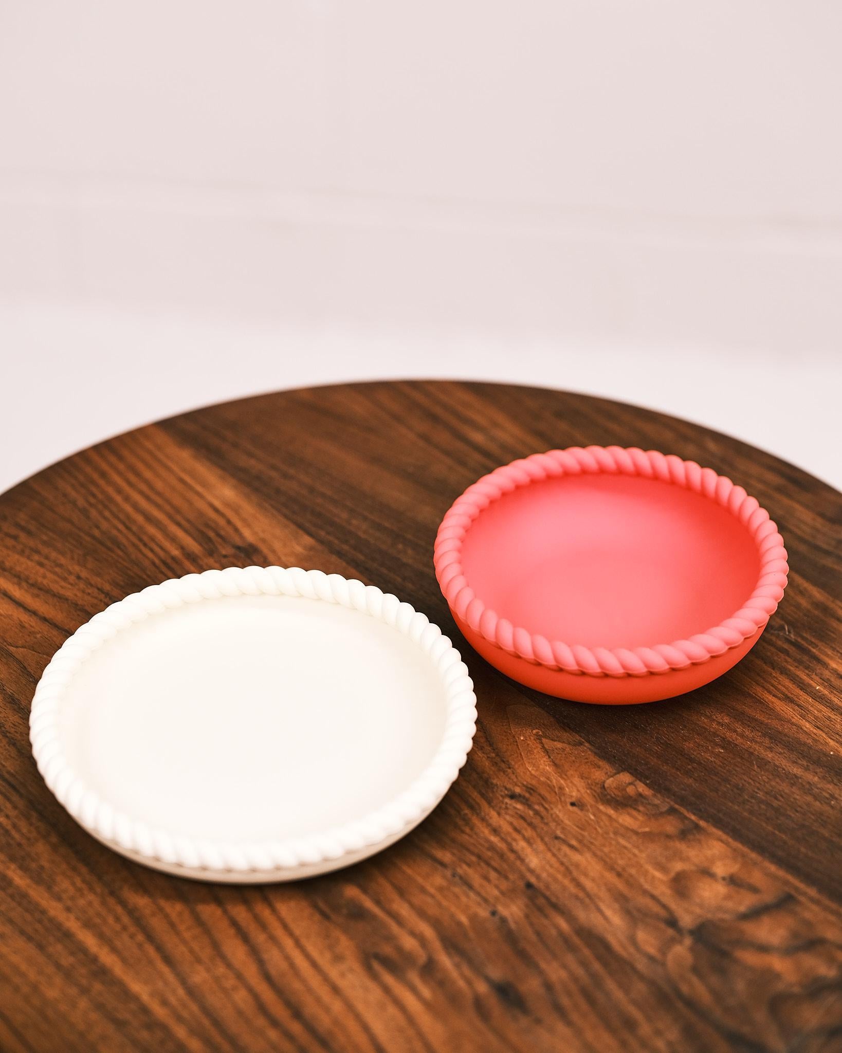 vanilla and cherry red mellow plate and bowl