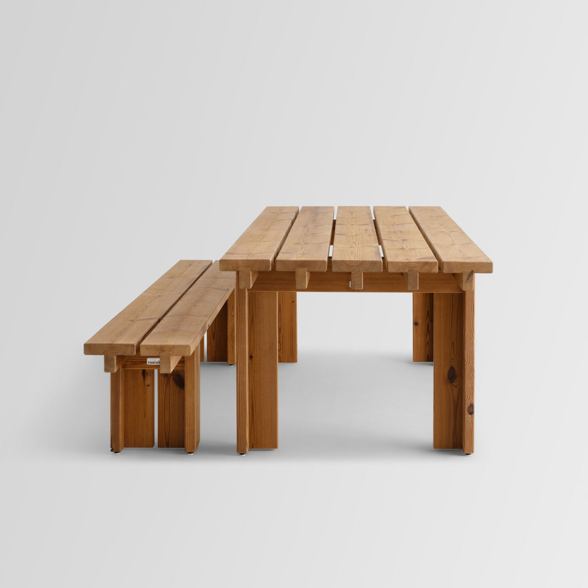 013 Osa Outdoor Dining Table
