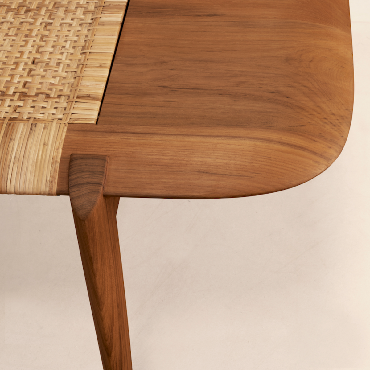 Tangāli Day Bed
