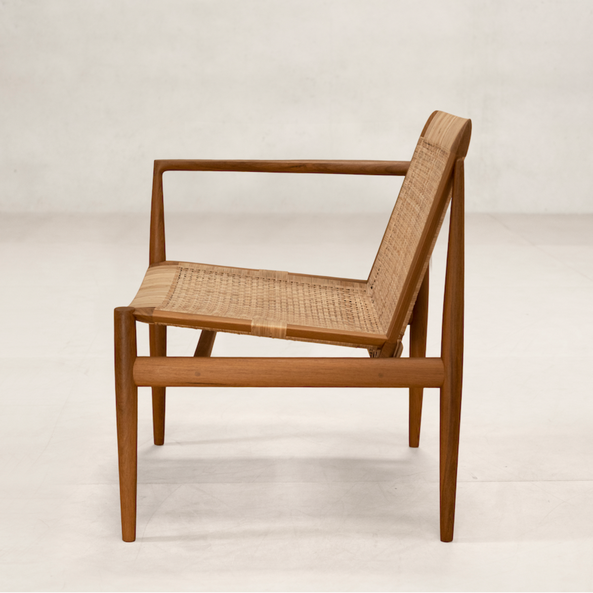 Tangāli Modular Chair (One Arm)