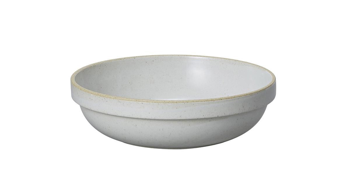 medium round bowl